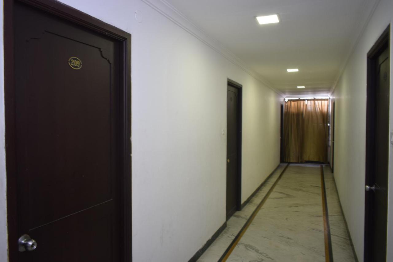 Fabexpress Prana Grande Hotel Пондичери Екстериор снимка
