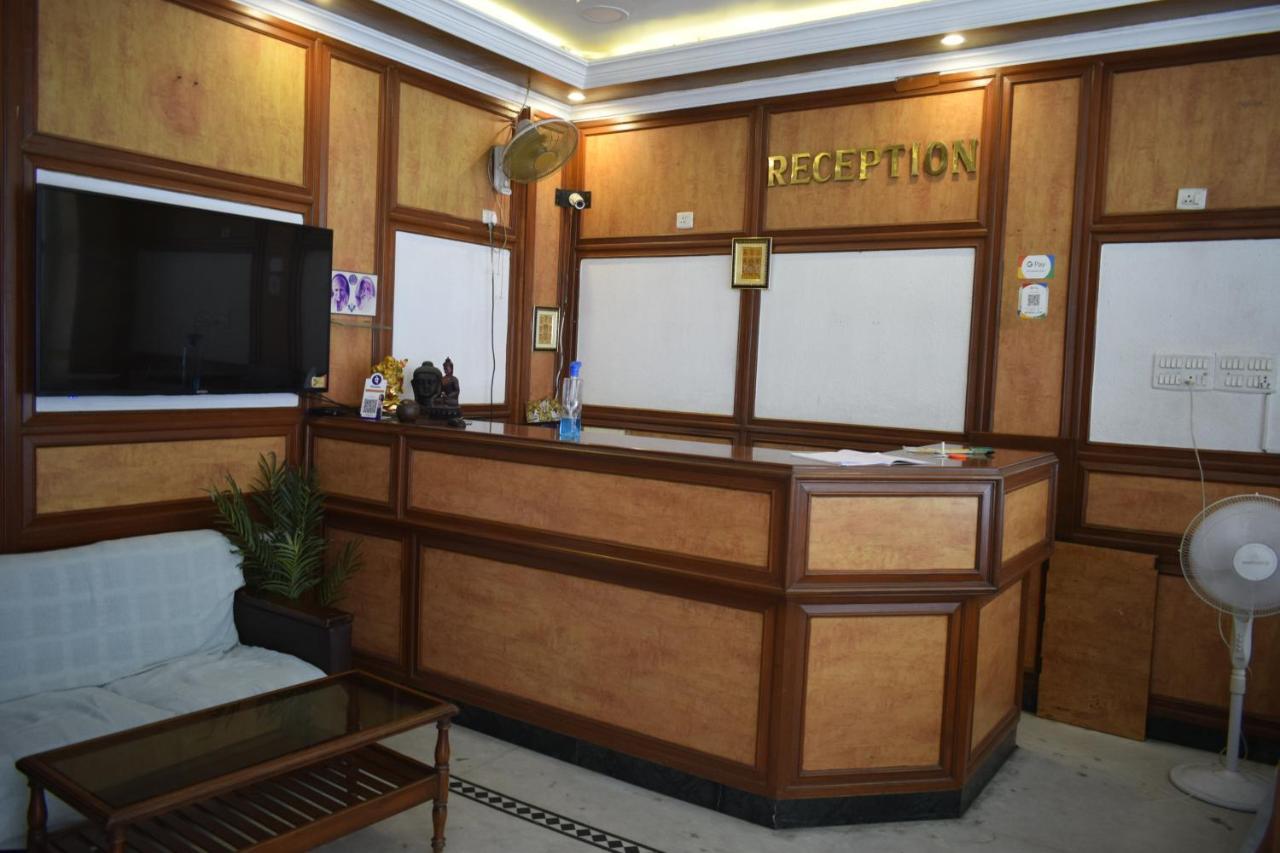 Fabexpress Prana Grande Hotel Пондичери Екстериор снимка