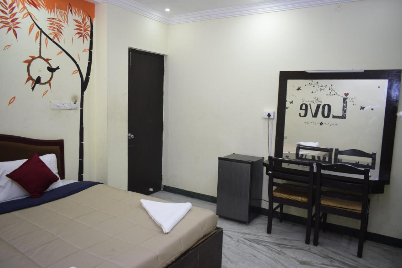 Fabexpress Prana Grande Hotel Пондичери Екстериор снимка